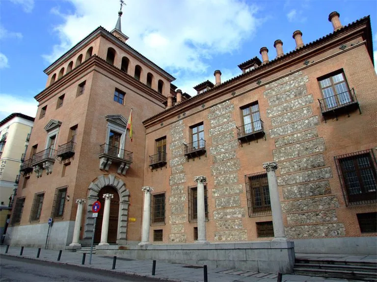 The House of the Seven Chimneys