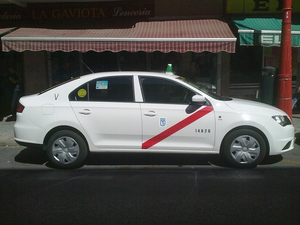 SEAT_Toledo_IV_version_Taxi_(1)