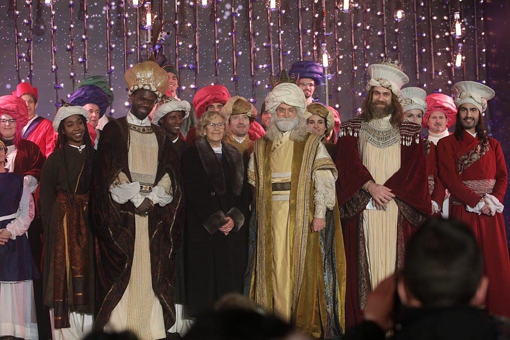 In 2018 the Reyes Magos received 6,000 letters from children, former mayor of Madrid, Manuela Carmena stands in the center.